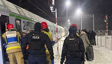 Keleivių persodinimo i&scaron; sugedusio traukinio operacija Lenkijoje