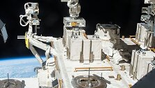 Robotizuota Tarptautinės kosminės stoties ranka įtaisė tris kameras su bakterijomis TKS i&scaron;orėje