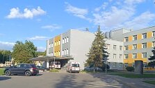 Ankstų sekmadienio rytą Kėdainių ligoninės Slaugos skyriuje i&scaron; ketvirto auk&scaron;to pro langą i&scaron;krito ir žuvo garbaus amžiaus ligonė