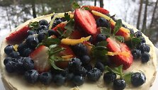 Tortas su maskarponės sūriu ir bra&scaron;kėmis