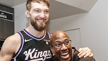 Domantas Sabonis ir Mike'as Brownas