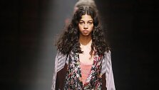 &bdquo;Missoni&ldquo; kolekcijos modelis