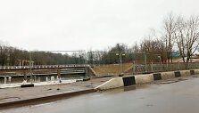 Kėdainiuose pradėjo byrėti per Dotnuvėlės upelį nutiestas tiltas.