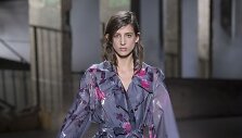 &bdquo;Dries Van Noten&ldquo; 2019&ndash;2020 m. rudens ir žiemos kolekcijos modelis