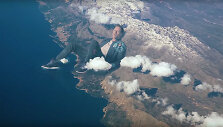 &bdquo;Coldplay&ldquo; vaizdo klipas &bdquo;Up & Up&ldquo;