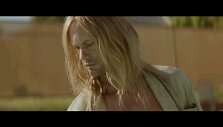 Alexanderis Skarsgardas grupės &bdquo;Cut Copy&ldquo; dainos &bdquo;Free Your Mind&ldquo; vaizdo klipe