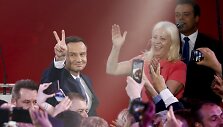 Andrzejus Duda &scaron;venčia pergalę Lenkijos prezidento rinkimuose