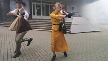 Klaipėdos muzikinio teatro aktoriai teatralizuota akcija pristatė naująjį sezoną.