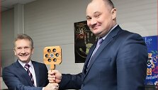 I&scaron; de&scaron;inės: Darius Žvironas ir Genrikas Nedveckis