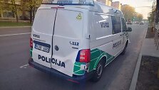 Sudaužytas policijos automobilis