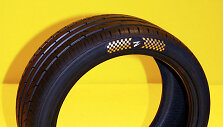 &bdquo;Z Tyre&ldquo; paauksuota padanga