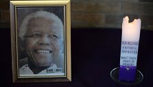 Pietų Afrikos Respublika gedi mirusio savo lyderio Nelsono Mandelos