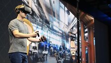 Markas Zuckerbergas demonstruoja virtualų socialinį tinklą