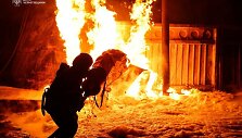 Rusijos ataka Černihive / STATE EMERGENCY SERVICE OF UKRAI / via REUTERS