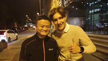 &bdquo;Alibaba įkūrėjas Jackas Ma ir &bdquo;Kakariekū&ldquo; reklamos agentūros vadovas Titas Jurkonis