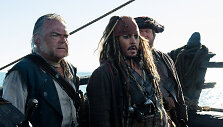 Kevinas McNally ir Johnny Deppas filme &bdquo;Karibų piratai&ldquo;