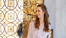 Agnės Deveikytės chalatų kolekcijos modelis