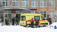 Užpuolikai &scaron;vaistėsi peiliu mokykloje Permės mieste