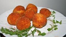 Sūrio spurgos su jalapenu.