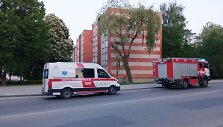 Vėlų sekmadienio vakarą į J.Basanavičiaus gatvės 75-ąjį daugiabutį namą skubėjo visos specialiųjų tarnybų pajėgos, mat buvo prane&scaron;ta apie savaitę laiko dingusią kaimynę bei i&scaron; jos buto sklindančią baisią smarvę