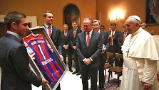 &bdquo;Bayern&ldquo; futbolininkai apsilankė pas popiežių
