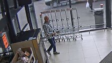 Kauno policijos ie&scaron;komas žmogus piniginės vagystės tyrime