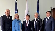 Klaipėdos uoste vie&scaron;ėjo Kazachstano ambasadorius Timūras Urzajevas 