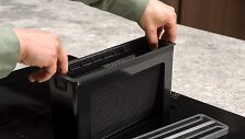&bdquo;Electrolux&ldquo; naujos kartos kaitlentė su integruotu gartraukiu
