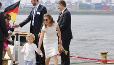 Kanados premjero žmona Sophie Gregoire-Trudeau su sūnumi