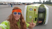 Autobusiukas &bdquo;Trippy Tippy Hippy Van&ldquo;