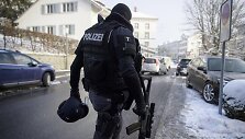 Užpuolikas sužeidė du policininkus ir nusi&scaron;ovė