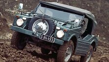 Porsche 597 &ndash; pirmasis keturiais ratais varomas automobilis, ne&scaron;iojęs Porsche vardą. (Porsche nuotrauka)