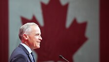 Markas Carney / Nathan Denette / ZUMAPRESS.com