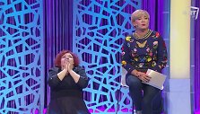 LRT televizijos pramoginė laida &bdquo;Editos &scaron;ou&ldquo;, kurioje laidos vie&scaron;nia, aktorė Violeta Mičiulienė improvizavo žinių vertimą į gestų kalbą.