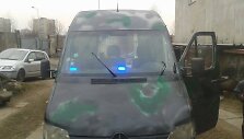 Kauniečiai Ukrainos kariams nuve&scaron; mikroautobusą