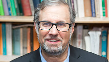 Davidas E.Fishmanas