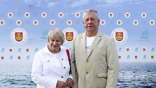 Ra&scaron;ytojas Juozas &Scaron;ik&scaron;nelis su žmona