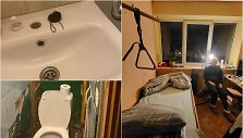 Susirūpinę močiutės vargana buitimi klaipėdiečiai kelias dienas plu&scaron;o jos namuose: parūpino naują lovą, skalbyklę, viryklę.