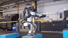 Robotas &bdquo;Atlas&ldquo; &scaron;uoliui pasiruo&scaron;ęs