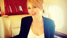 Jennifer Lawrence nusikirpo plaukus