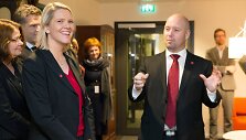 Sylvi Listhaug (kairėje)