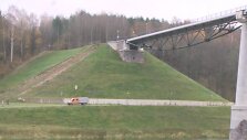 Alytuje nuslinko pėsčiųjų tilto per Nemuną &scaron;laitas.