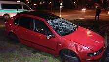 Dvi avarijos Panevėžyje: &bdquo;Audi&ldquo; ant stogo ir sumaitotas &bdquo;Seat&ldquo;