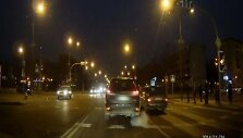 Kelių eismo taisyklių pažeidėjus demaskavė  kadrai  perduoti policijai
