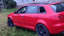 Įvykio vietoje: &bdquo;Audi&ldquo; suniokoję vagys padarė 800 eurų žalą.