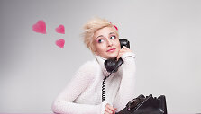 Mergina kalba telefonu