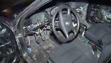 &Scaron;e&scaron;iolikmečio vairuoto BMW salonas