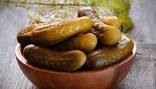 Pikanti&scaron;ki rauginti agurkėliai