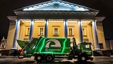 Į gatves i&scaron;riedėjo kalėdi&scaron;kai papuo&scaron;tos &scaron;iuk&scaron;liavežės