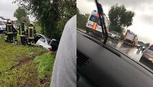Kaune BMW nulėkė į griovį